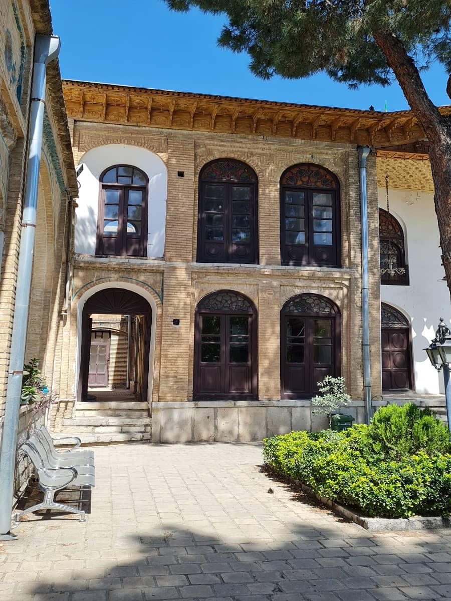 تکیه بیگلربیگی کرمانشاه تکیه بیگلربیگی کرمانشاه,عکس تکیه بیگلربیگی کرمانشاه,عمارت بیگلربیگی