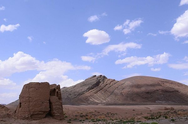 بیابان های ایران,پیمایش های بیابانی و سافاری خودرو,جاذبه های دیدنی بیرجند