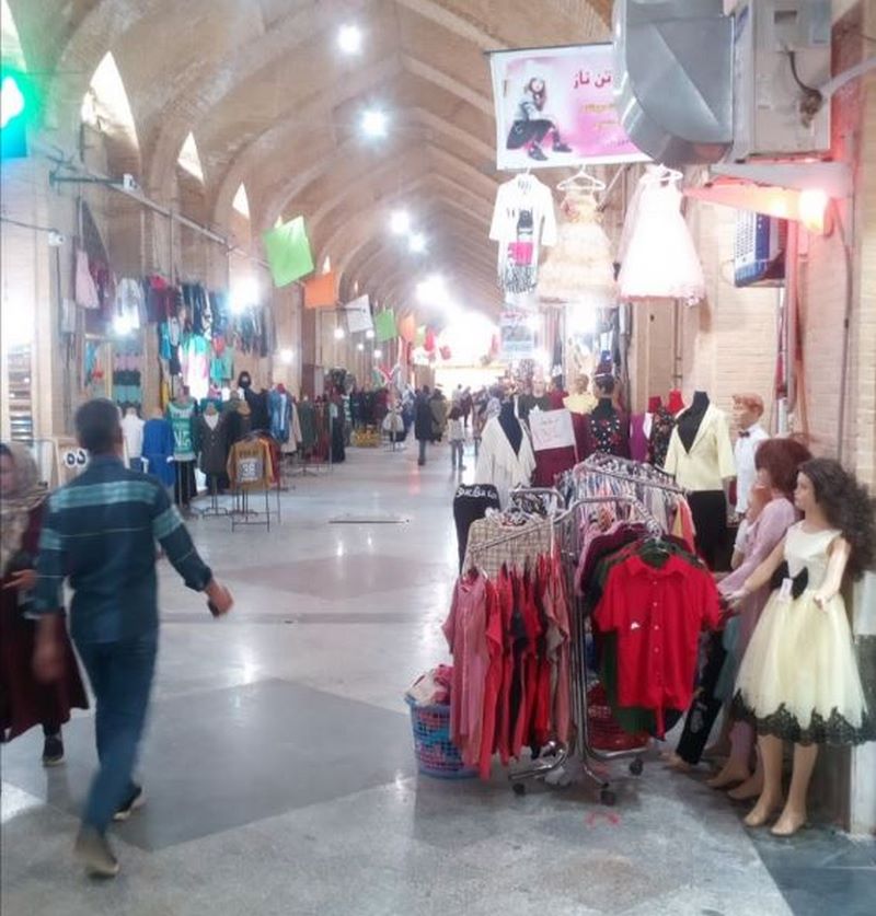 مراکز خرید تاکستان و تور گردشگری تاکستان