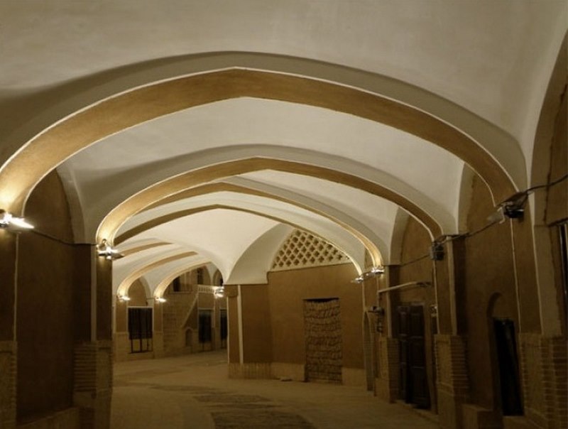 مراکز خرید اردکان و جاذبه های طبیعی اردکان