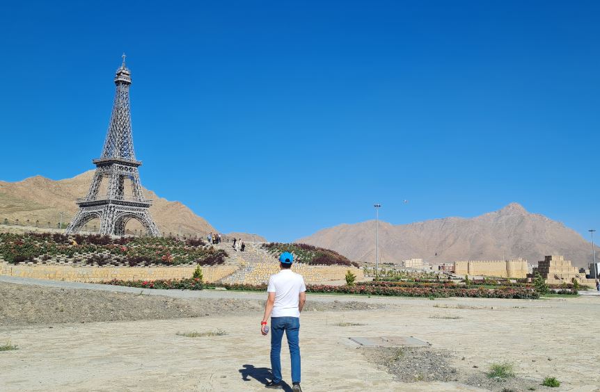 مینی ورلد ملایر بیش از ۱۳۰ اثر جهانی در دل یک شهر ایرانی جاذبه گردشگری همدان,جهان کوچک ملایر,چهارمین پارک مینی ورلد جهان