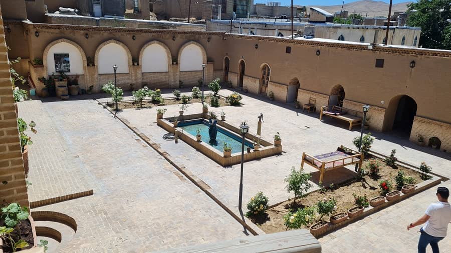 هتل بومگردی سامن کجاست؟ اقامتگاه بومگردی سامن,بومگردی سامن,هتل بومگردی سامن