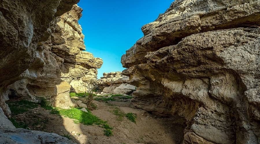 دره خزینه کجاست؟ راهنمای کامل بازدید از زیباترین دره لرستان آدرس دره خزینه,پل معلق دره خزینه,جاذبه های طبیعی لرستان
