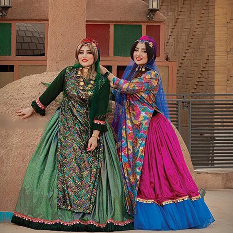 لباس سنتی زنان عشایر قشقایی با نماد های رنگی چه رازی دارد؟