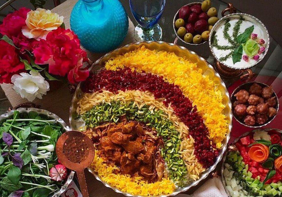 طرز تهیه قیمه مجلسی و نذری؛ از آماده سازی تا سرو دیس برنج و خورش قزوینی برای طرز تهیه قیمه نثار قزوین رستوران